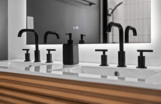 51b7e686 3a56 45aa a897 88bb8423ef4a