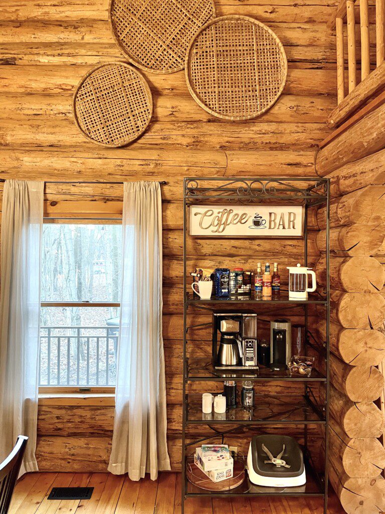 Can't you see yourself enjoying this nice cup of espresso? Coffee bar; Nespresso maker & pods; traditional coffee maker