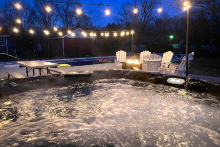 Backyard Oasis - wonderful backyard. Pool, backyard games, hot tub, it's all here!