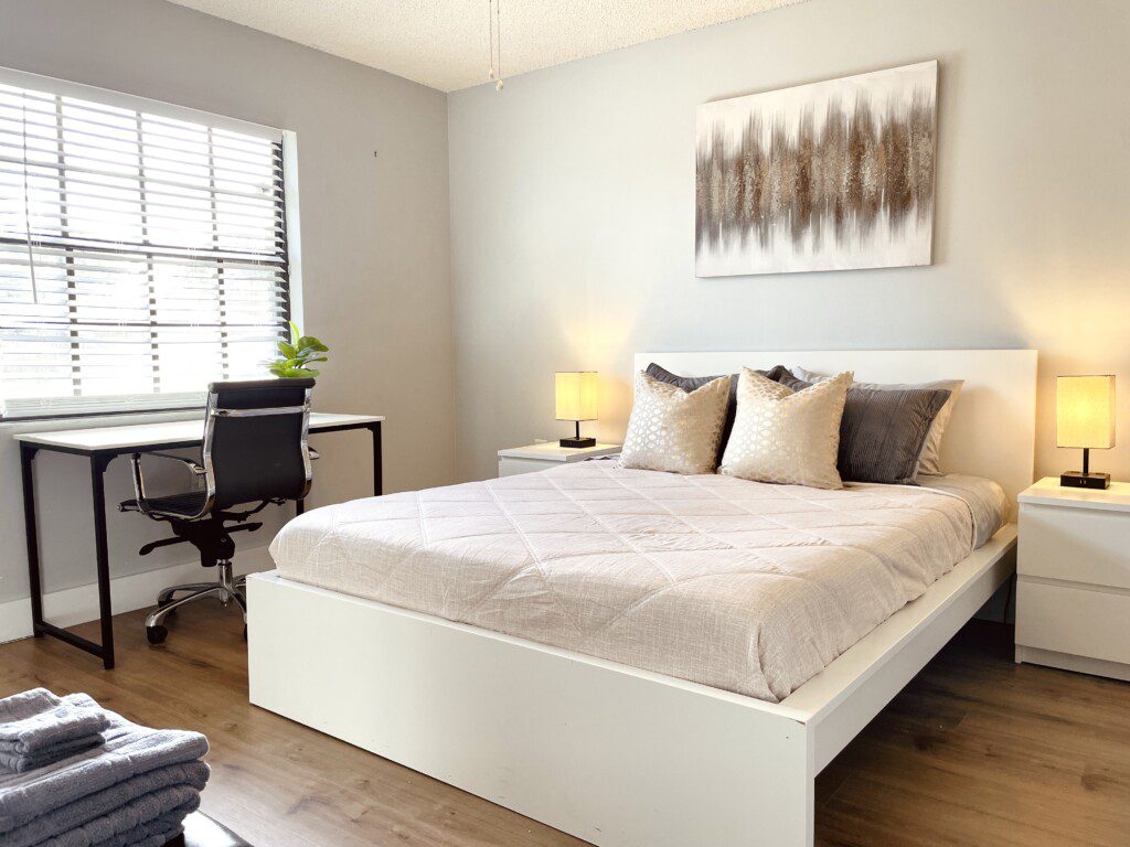 1fe64c0e fe1f 4c4b a21b ee7e9ff293d6