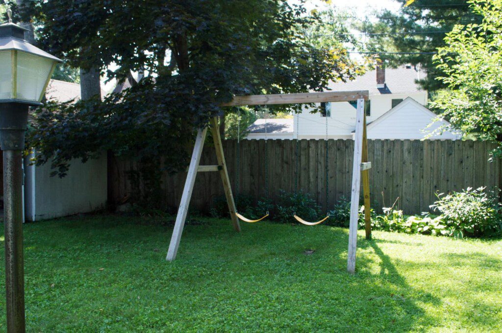 Backyard Retreat - Swingset available for the kids (and "kids" at heart) to enjoy the backyard.