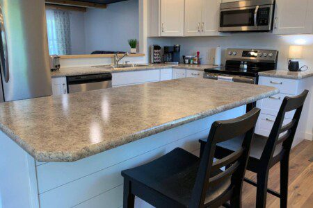 Fully equipped kitchen (pots, pans, and much more). Complimentary coffee and pods for Keurig machine!