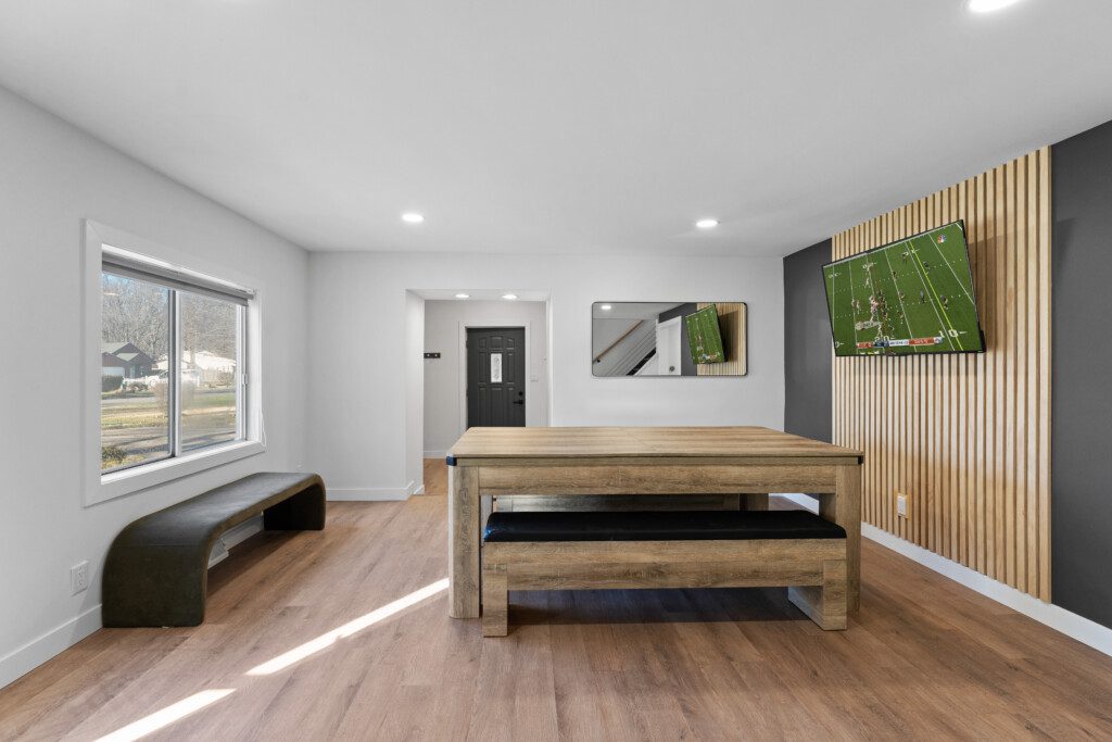 Why go out when the fun is all here? 🎱🏓📺 Notre Dame Pool Haus game room has ping pong, pool, & the big game on TV. Perfect for family nights or rainy-day fun!