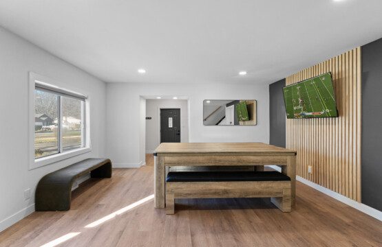 Why go out when the fun is all here? 🎱🏓📺 Notre Dame Pool Haus game room has ping pong, pool, & the big game on TV. Perfect for family nights or rainy-day fun!