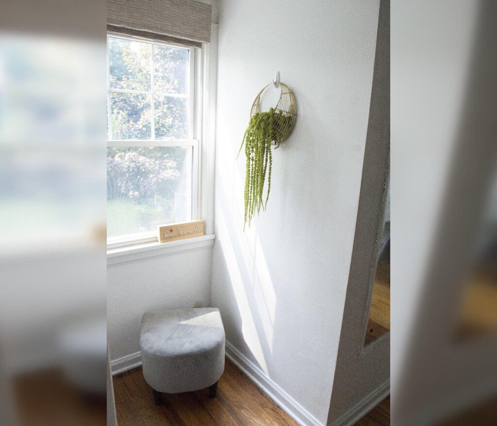 Upstairs small reading nook overlooking the backyard retreat!