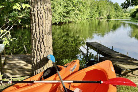 Enjoy the best of lake life from our two provided kayaks! Very peaceful River!