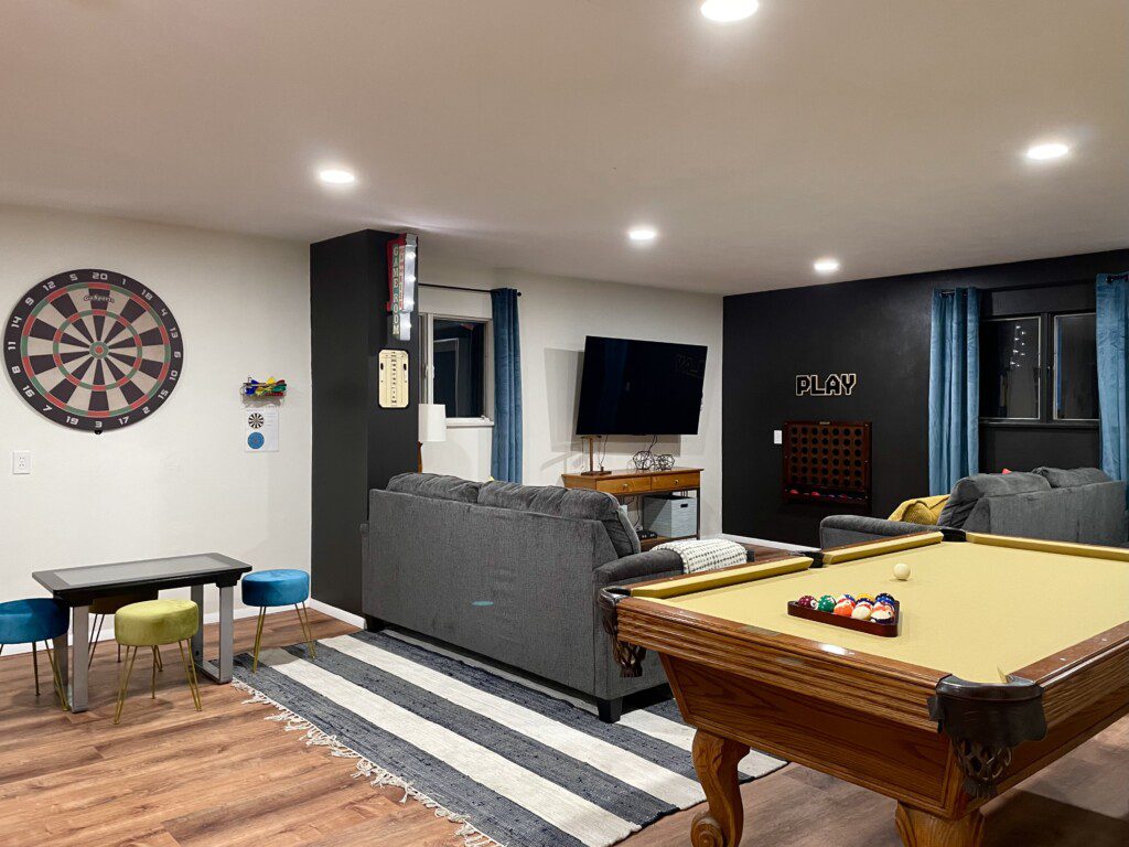 🎯 The Ultimate Game Room! 🎮
Play pool, battle on the digital game board, hit the giant dart board & Connect Four, enjoy retro gaming, or stream on the 65" Roku TV — plus cozy queen Murphy beds & sofas (sleeps 8). Endless fun for everyone!