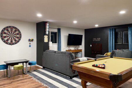🎯 The Ultimate Game Room! 🎮
Play pool, battle on the digital game board, hit the giant dart board & Connect Four, enjoy retro gaming, or stream on the 65" Roku TV — plus cozy queen Murphy beds & sofas (sleeps 8). Endless fun for everyone!