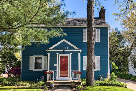 Welcome to McKinley's Best Backyard Retreat, your home away from home!! This is the view from the road.