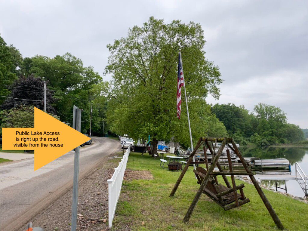 Stone Lake Cottage Retreat: Just steps from public lake access.