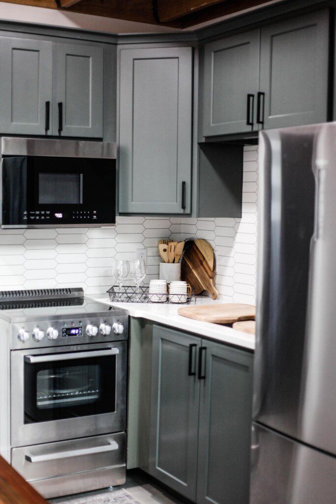 Fully furnished kitchen!