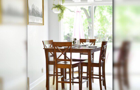 Dining room table