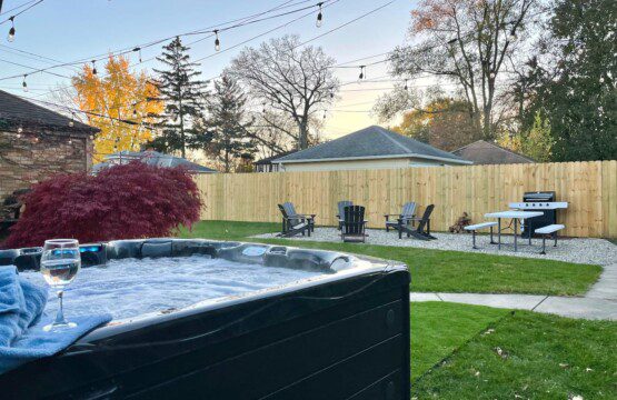 TheBrickHouse Backyard Oasis - hot tub, grill, lights, firepit, privacy fence, did I mention HOT TUB!!??
