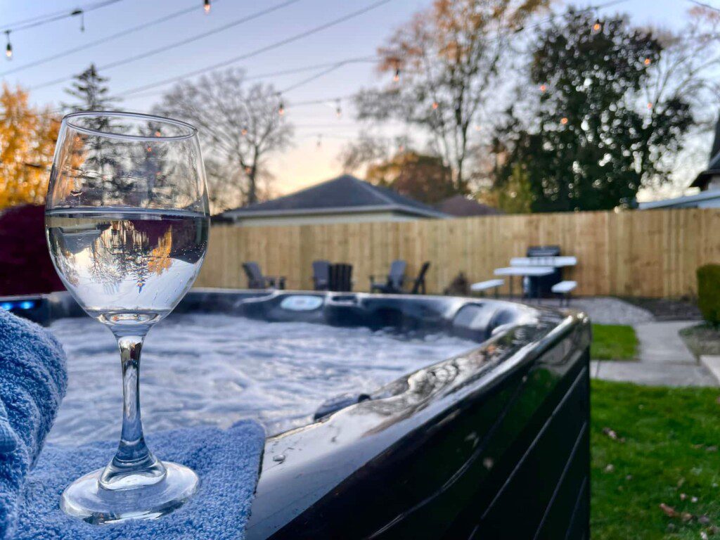 TheBrickHouse Backyard Oasis - hot tub, grill, lights, firepit, privacy fence, did I mention HOT TUB!!??