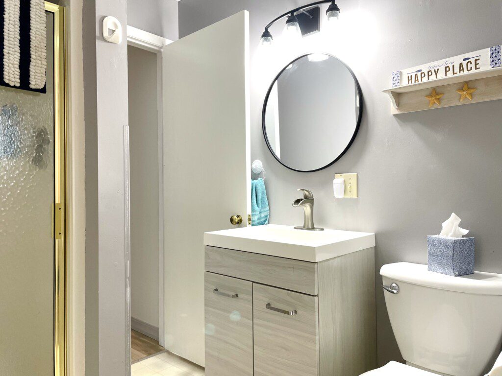 Bathroom with standup shower - furnished with towels, washcloths, soap/shampoo and more