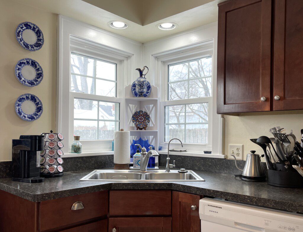 Start your morning your way in this bright, charming kitchen ☕🌞 — sunlit windows, thoughtful details, and everything you need to make your retreat feel just like home.
