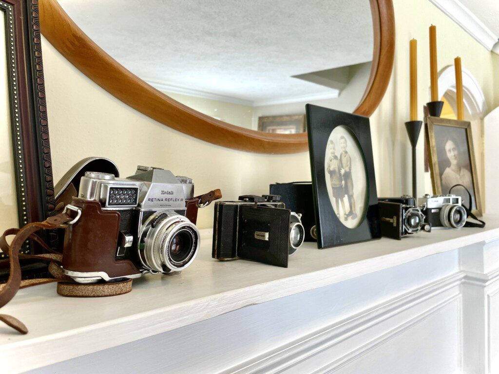Discover the story behind every detail 📷✨ A curated collection of vintage cameras adorns your retreat — a charming reminder that life's best moments are worth capturing and cherishing.